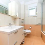 Apartamento Three-bedroom Kastel Kambelovac With Sea View 01 *